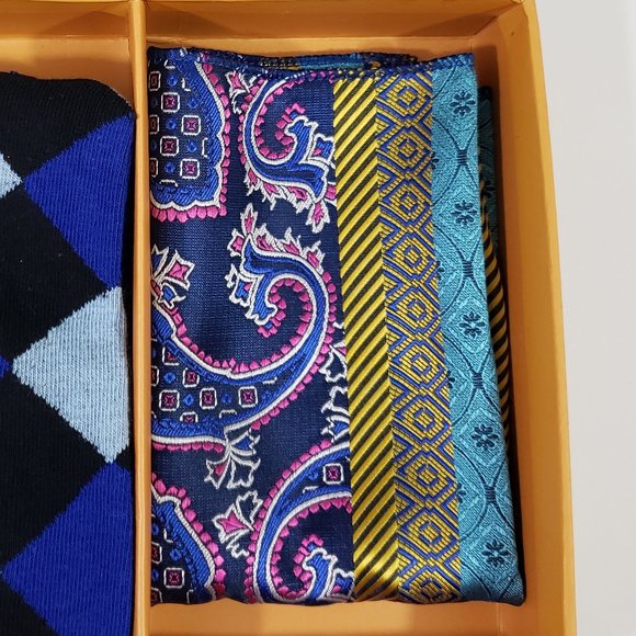 Robert Lewis Blue Bow Tie Hanky Socks Box 3 Set - Picture 3 of 7